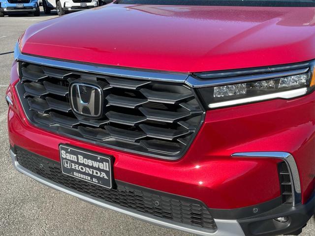 new 2025 Honda Pilot car, priced at $48,180