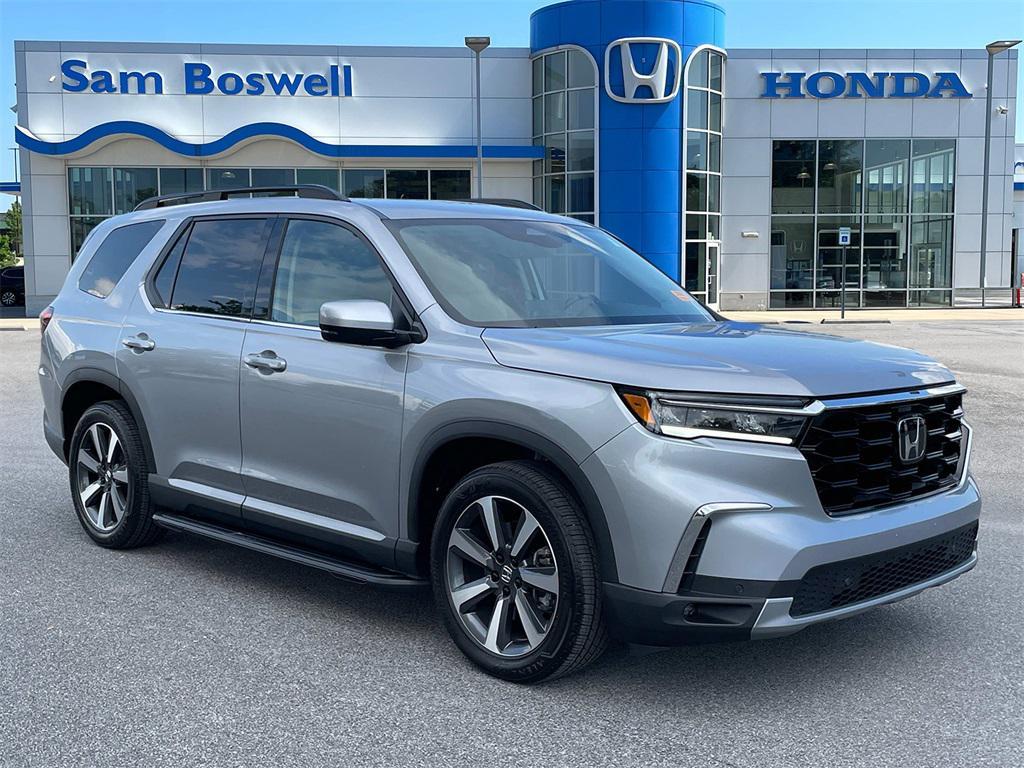 used 2023 Honda Pilot car, priced at $41,850