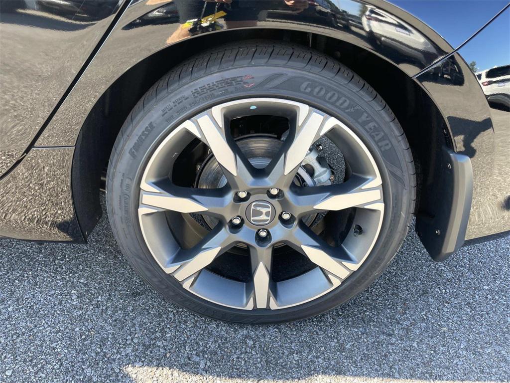 new 2026 Honda Civic Hybrid car, priced at $33,940
