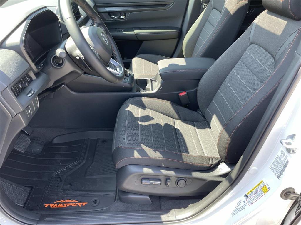 new 2026 Honda CR-V Hybrid car, priced at $39,955