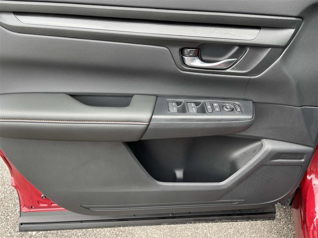 new 2026 Honda CR-V Hybrid car, priced at $39,955