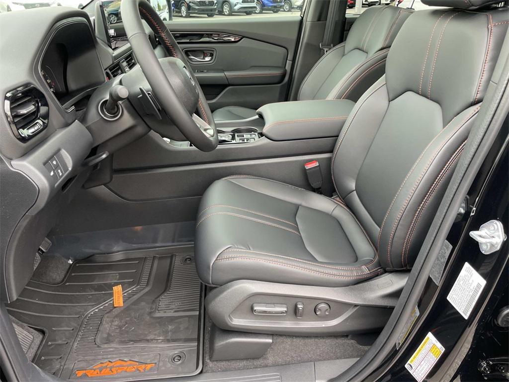 new 2025 Honda Pilot car, priced at $50,145