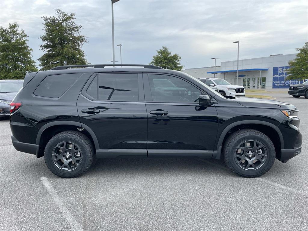 new 2025 Honda Pilot car, priced at $50,145