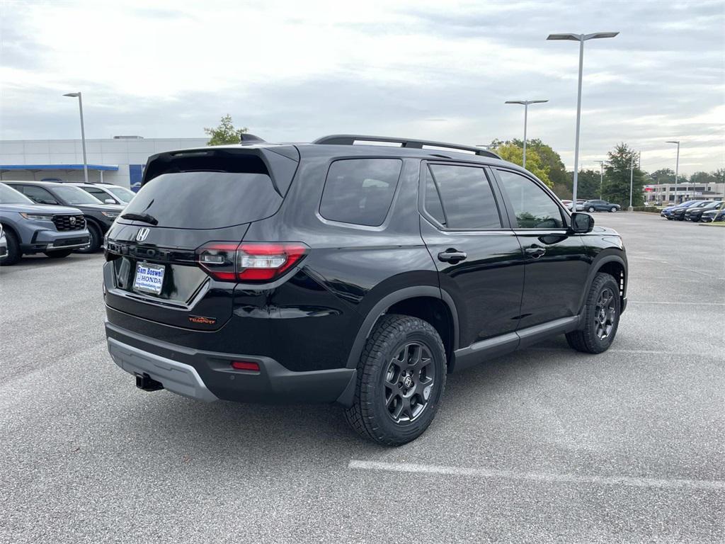 new 2025 Honda Pilot car, priced at $50,145