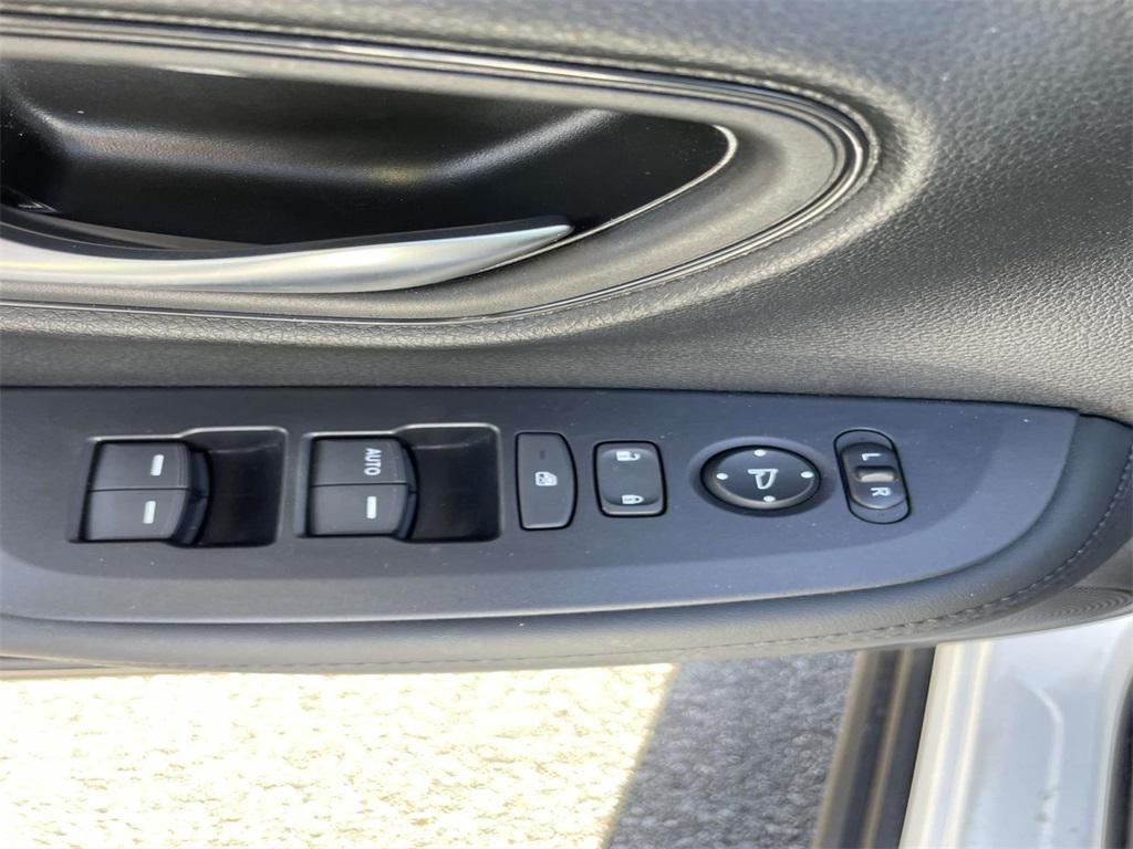 used 2025 Honda HR-V car, priced at $25,200