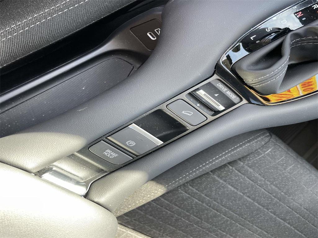 used 2025 Honda HR-V car, priced at $25,200