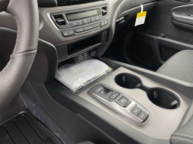 new 2025 Honda Ridgeline car, priced at $41,600