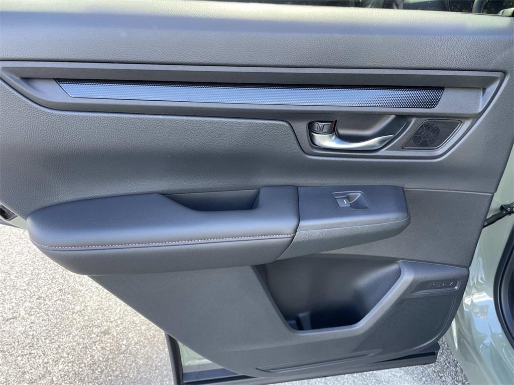 new 2026 Honda CR-V Hybrid car, priced at $39,955