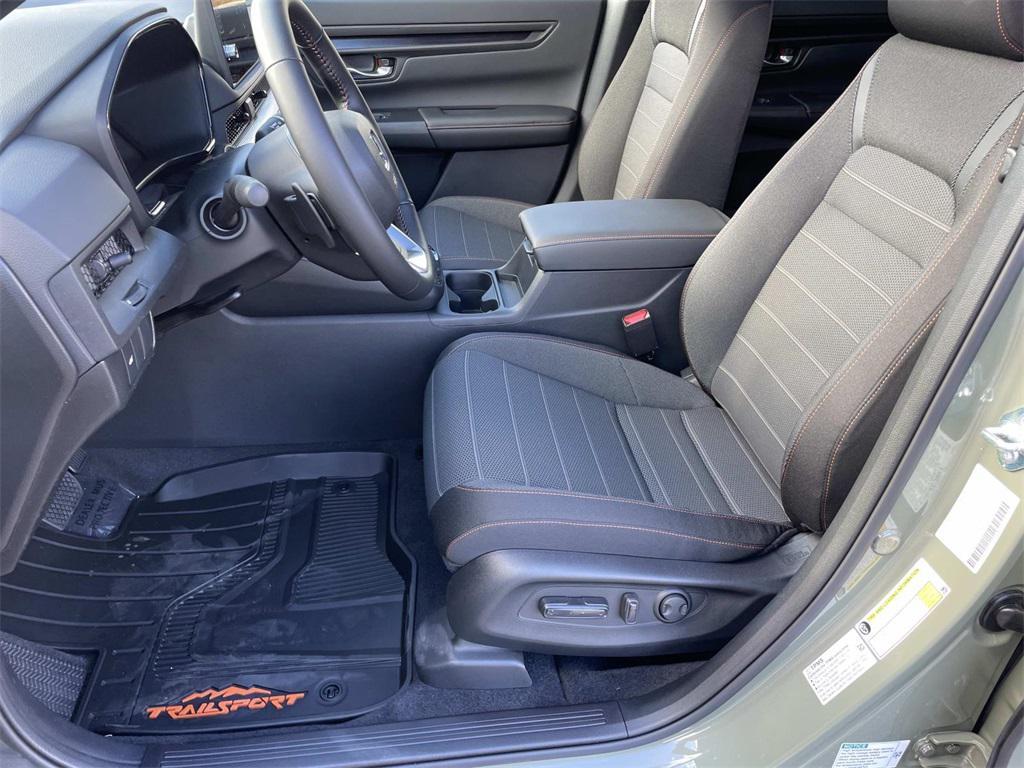 new 2026 Honda CR-V Hybrid car, priced at $39,955