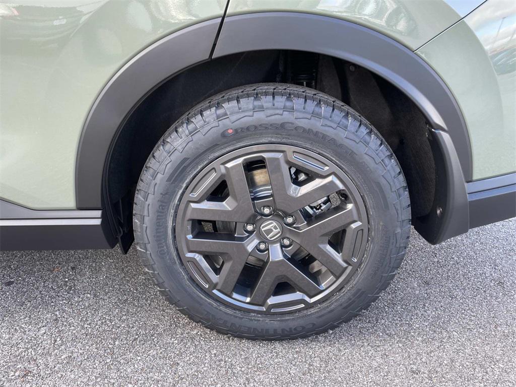 new 2026 Honda CR-V Hybrid car, priced at $39,955