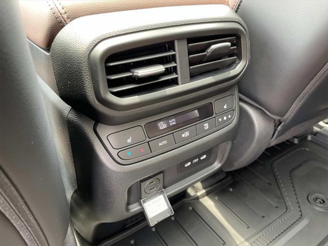 new 2025 Honda Pilot car, priced at $45,405
