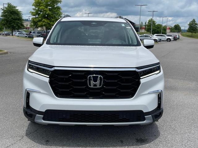 new 2025 Honda Pilot car, priced at $45,405