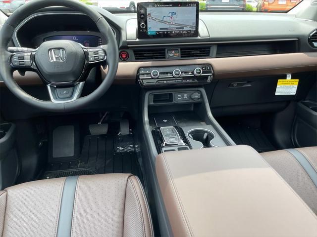 new 2025 Honda Pilot car, priced at $45,405