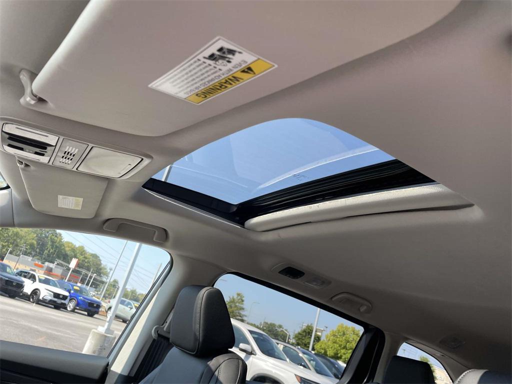 new 2026 Honda Odyssey car, priced at $43,540