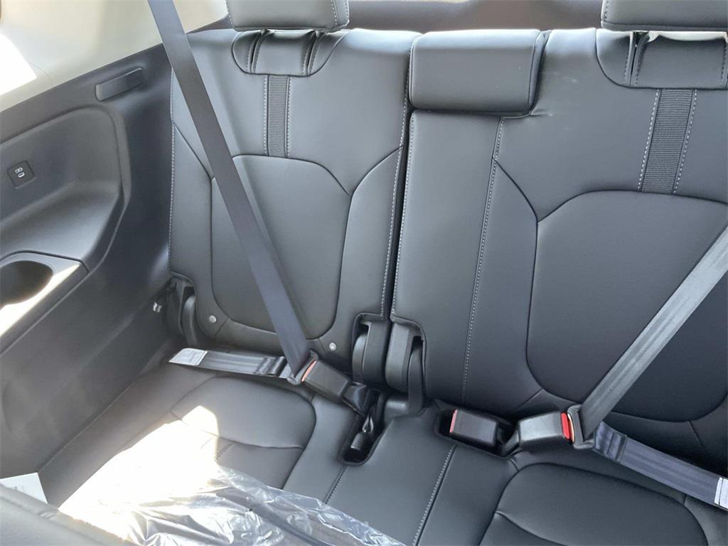 new 2025 Honda Pilot car, priced at $46,345