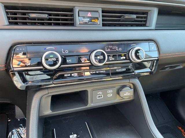 new 2025 Honda Pilot car, priced at $50,850