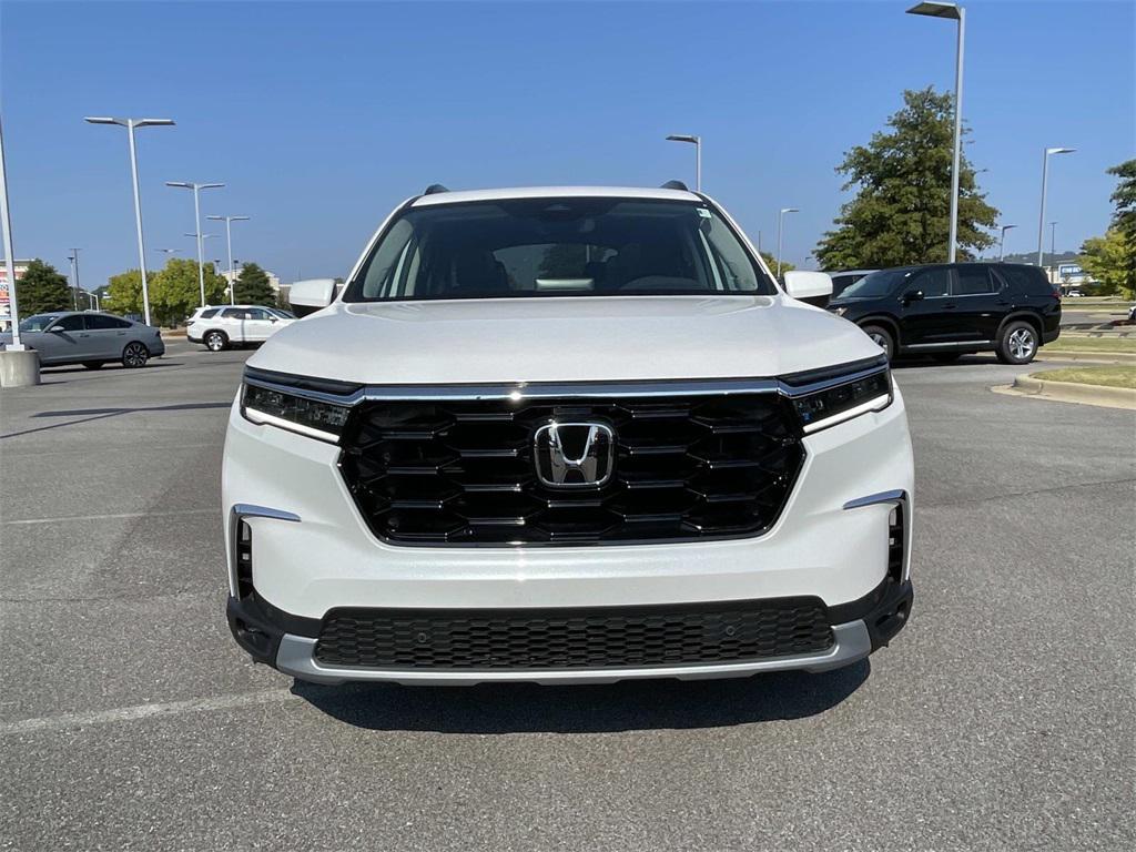 new 2025 Honda Pilot car, priced at $50,755