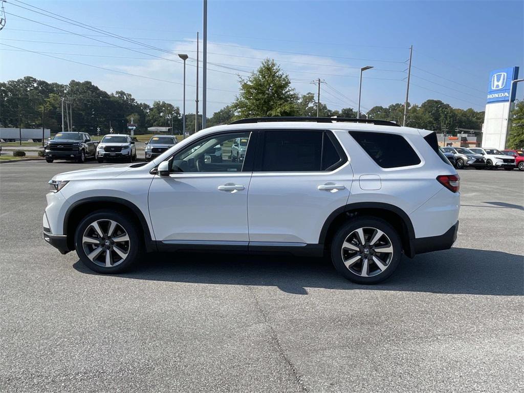 new 2025 Honda Pilot car, priced at $50,755