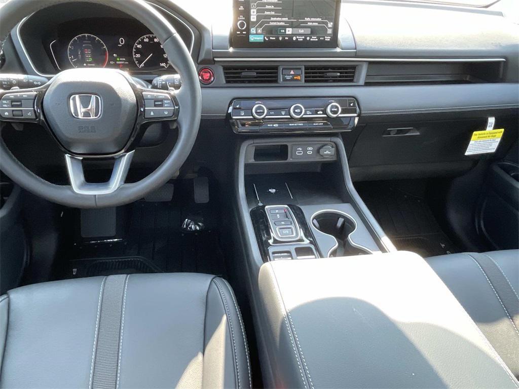 new 2025 Honda Pilot car, priced at $50,755