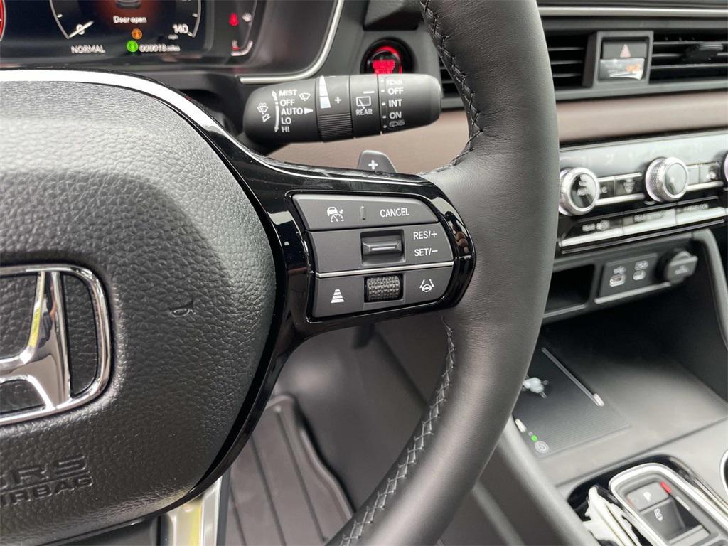 new 2025 Honda Pilot car, priced at $54,280