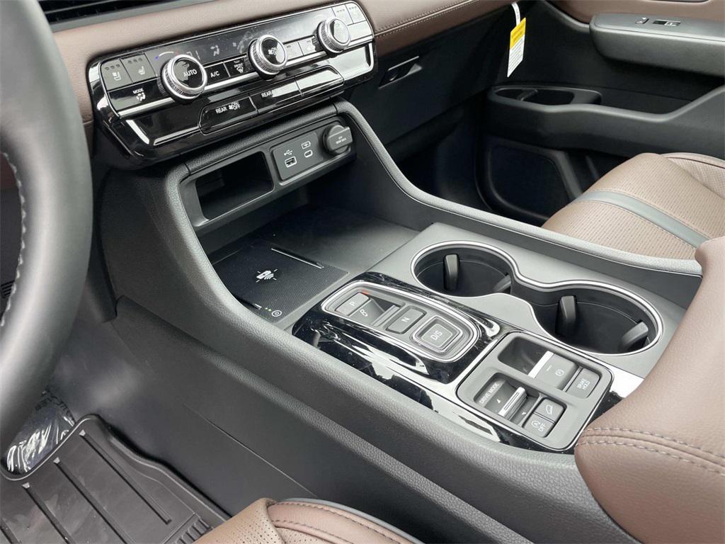 new 2025 Honda Pilot car, priced at $54,280