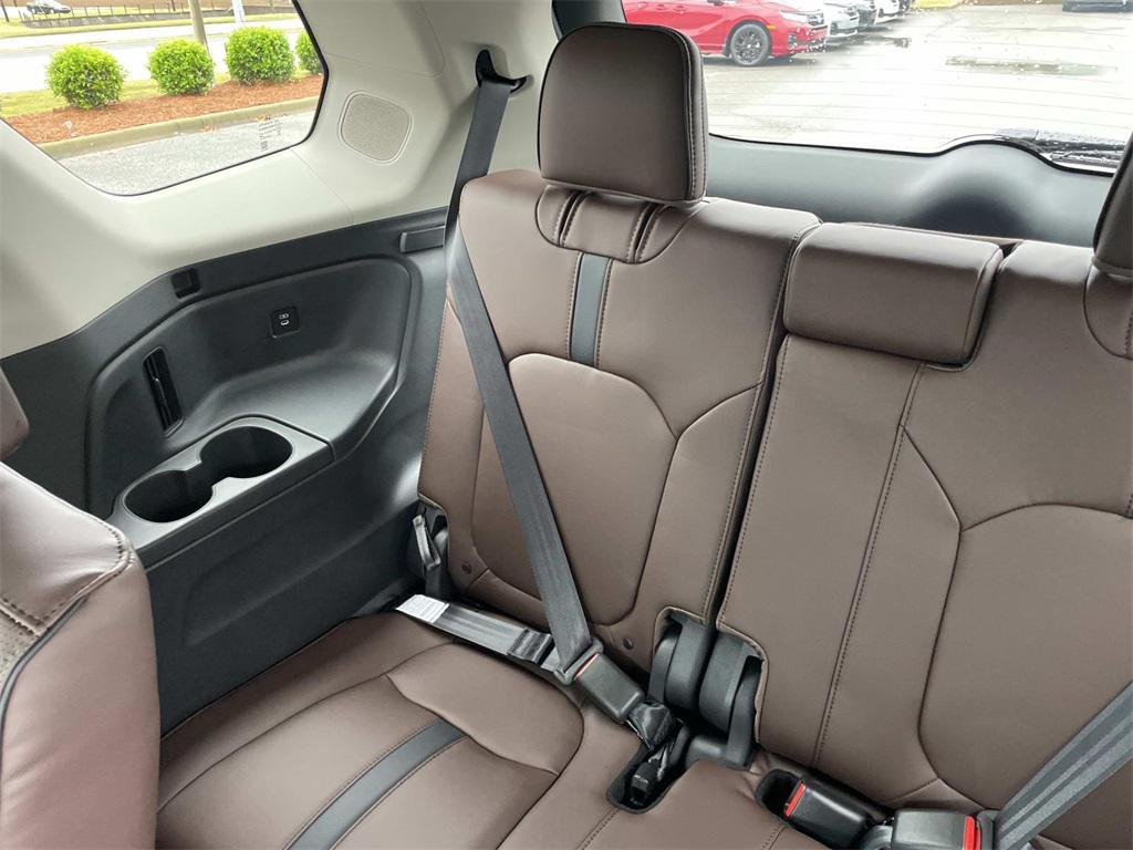 new 2025 Honda Pilot car, priced at $54,280