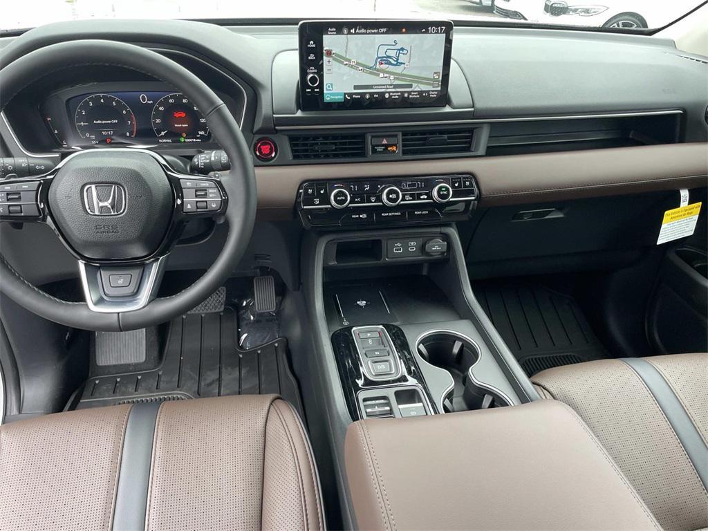 new 2025 Honda Pilot car, priced at $54,280