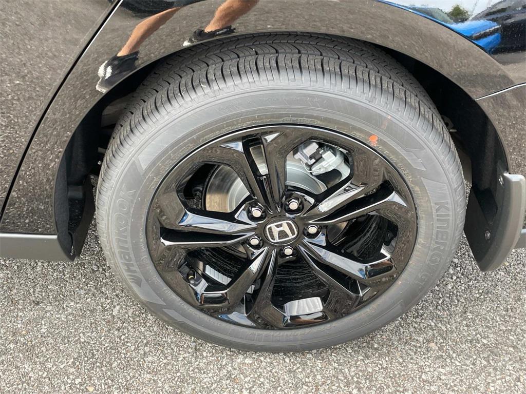 new 2025 Honda Accord car, priced at $30,960