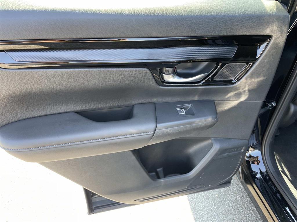 used 2025 Honda CR-V car, priced at $32,650