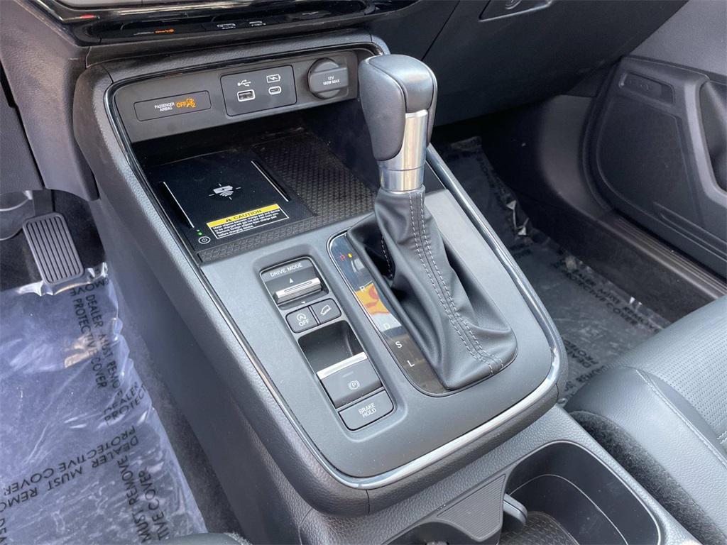 used 2025 Honda CR-V car, priced at $32,650