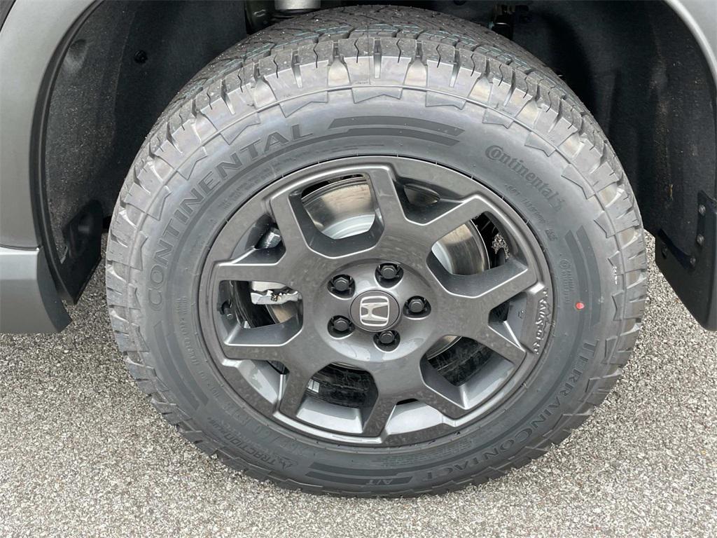 new 2025 Honda Pilot car, priced at $50,850