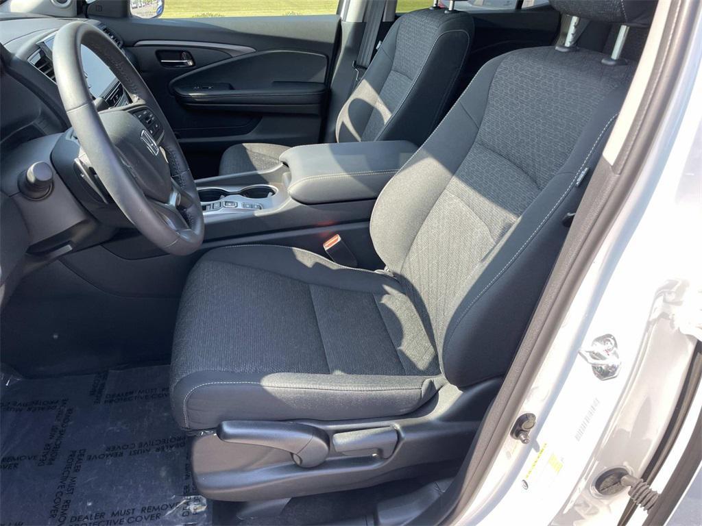 used 2024 Honda Ridgeline car, priced at $32,500