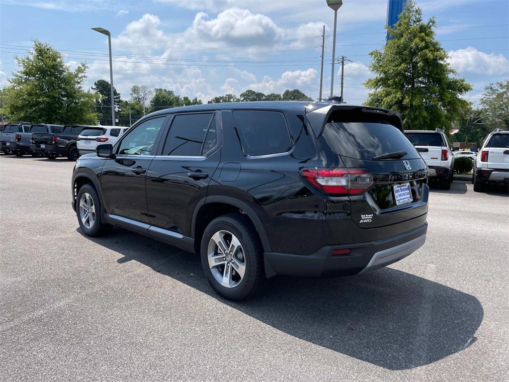new 2025 Honda Pilot car, priced at $47,050
