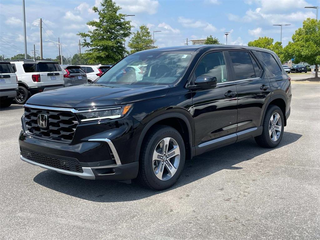 new 2025 Honda Pilot car, priced at $47,050