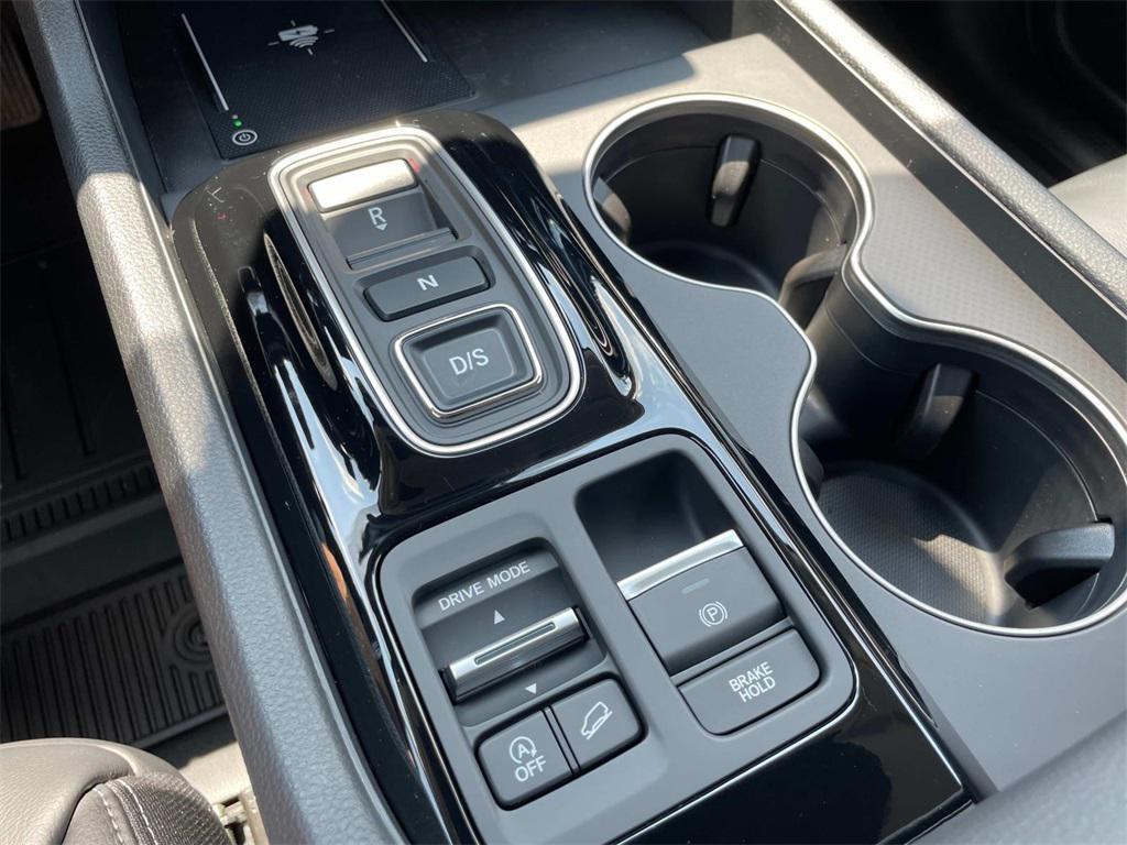 new 2025 Honda Pilot car, priced at $47,050