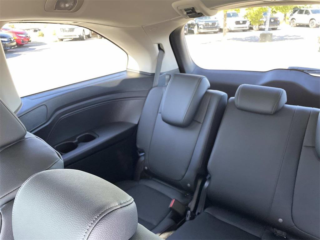 new 2026 Honda Odyssey car, priced at $43,540