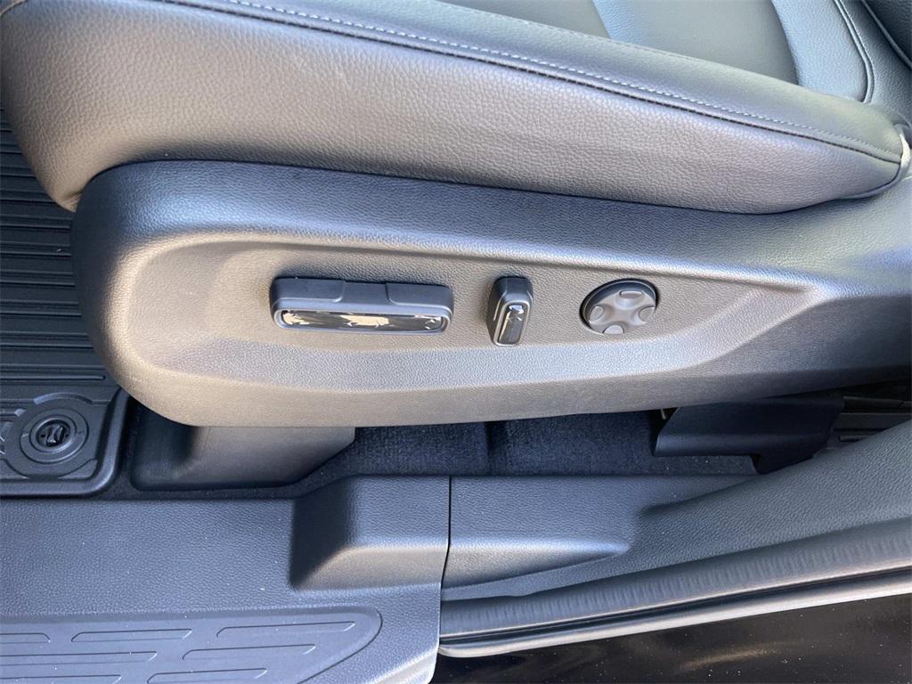 new 2026 Honda Odyssey car, priced at $43,540