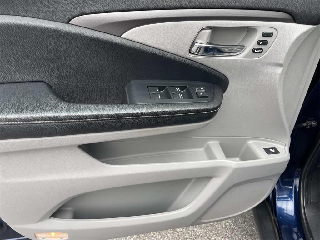 used 2021 Honda Ridgeline car, priced at $24,500