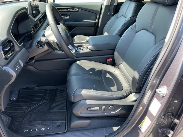 new 2025 Honda Pilot car, priced at $44,950