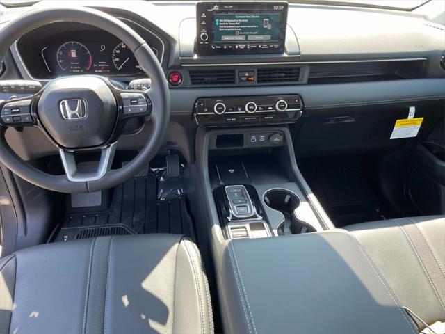 new 2025 Honda Pilot car, priced at $44,950