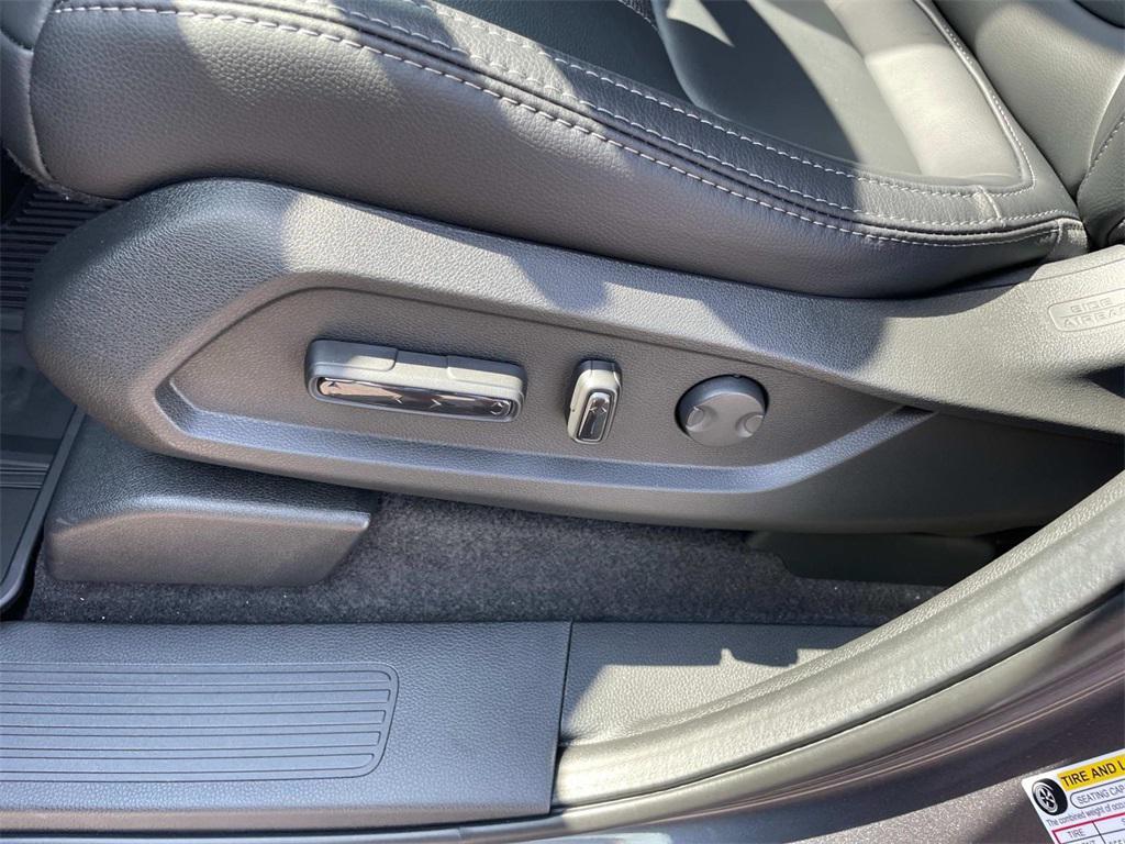 new 2025 Honda Pilot car, priced at $44,995