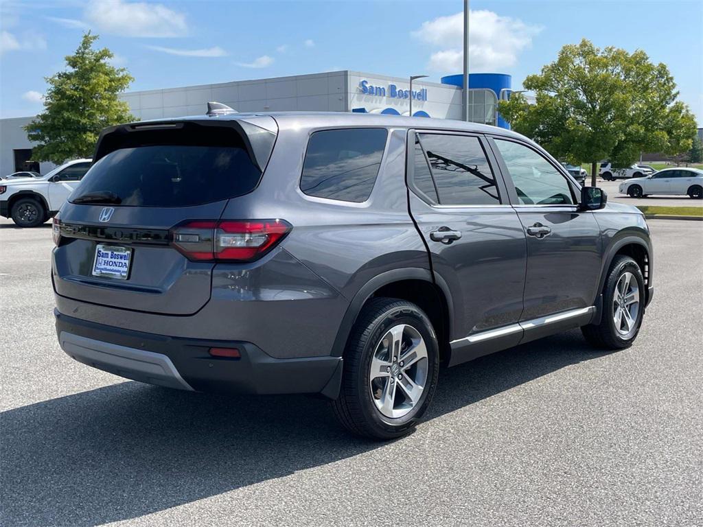 new 2025 Honda Pilot car, priced at $44,995