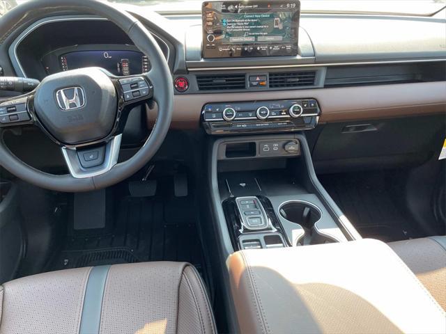 new 2025 Honda Pilot car, priced at $54,530