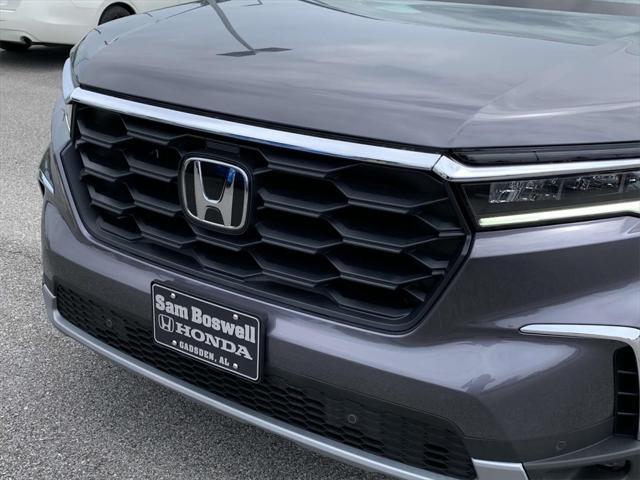 new 2025 Honda Pilot car, priced at $46,695