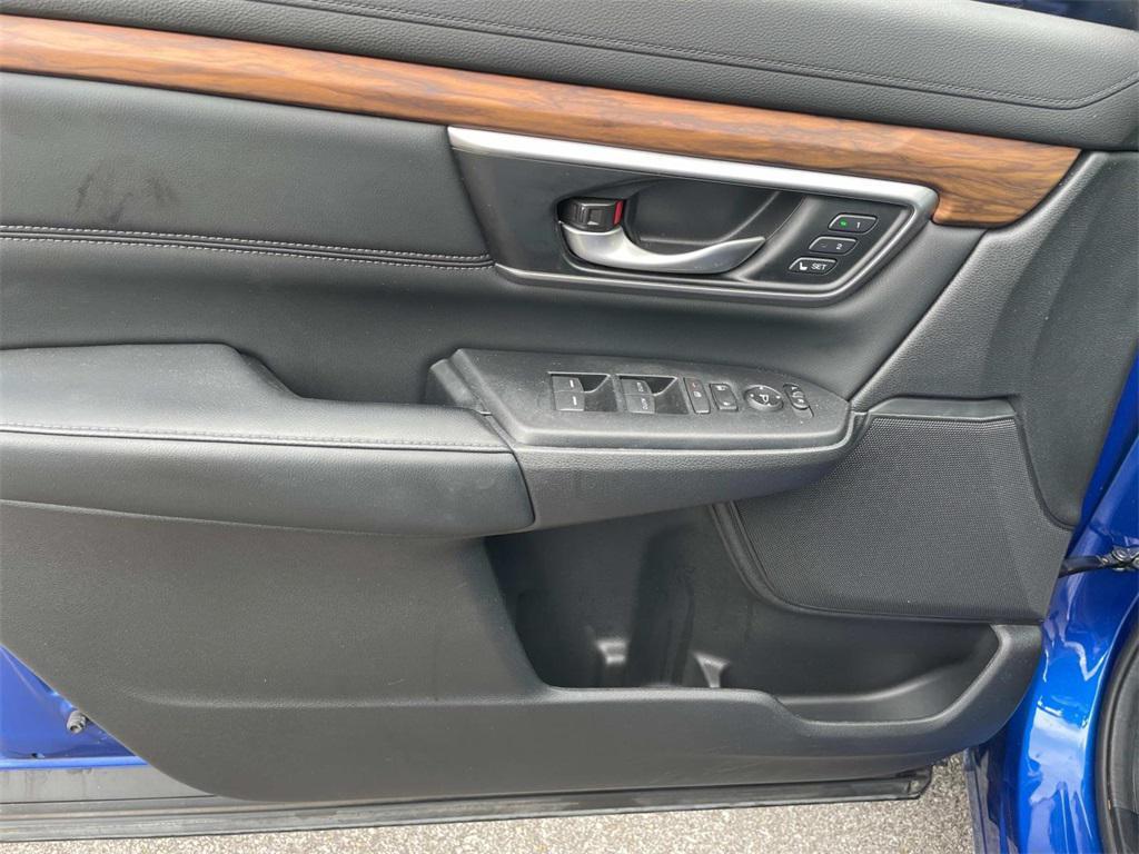 used 2022 Honda CR-V car, priced at $28,750