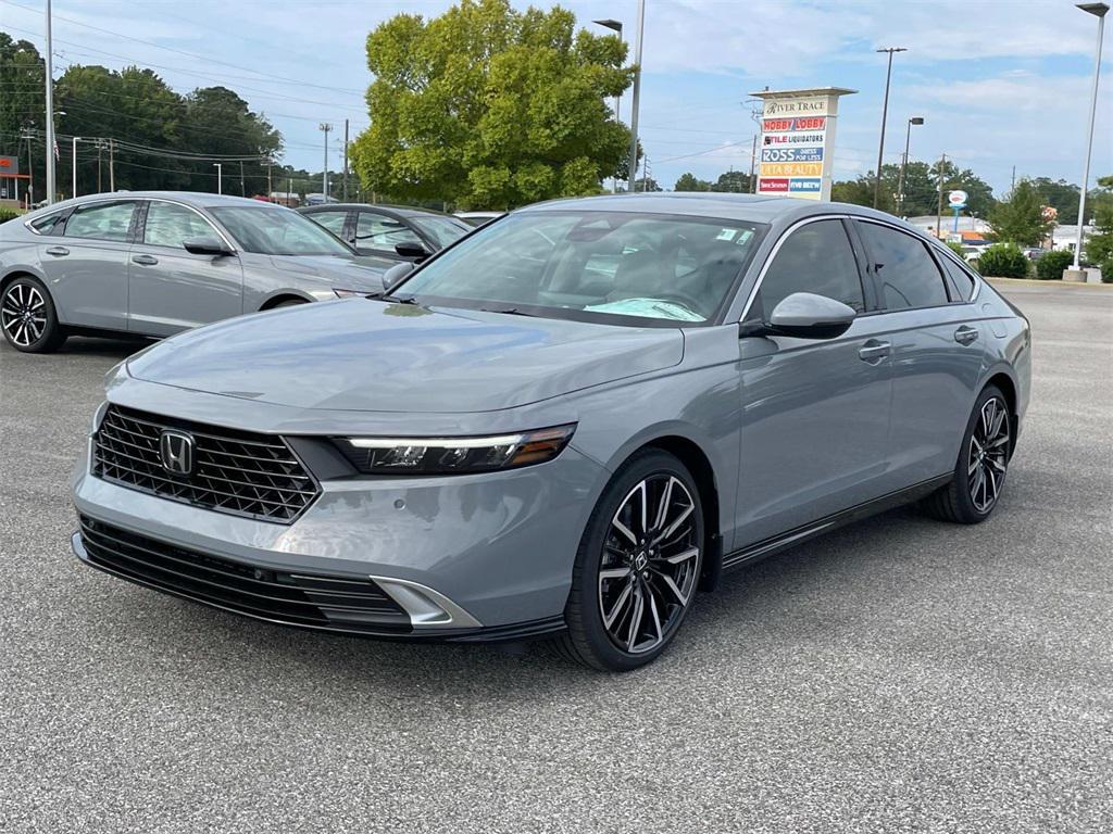 new 2025 Honda Accord Hybrid car, priced at $40,905