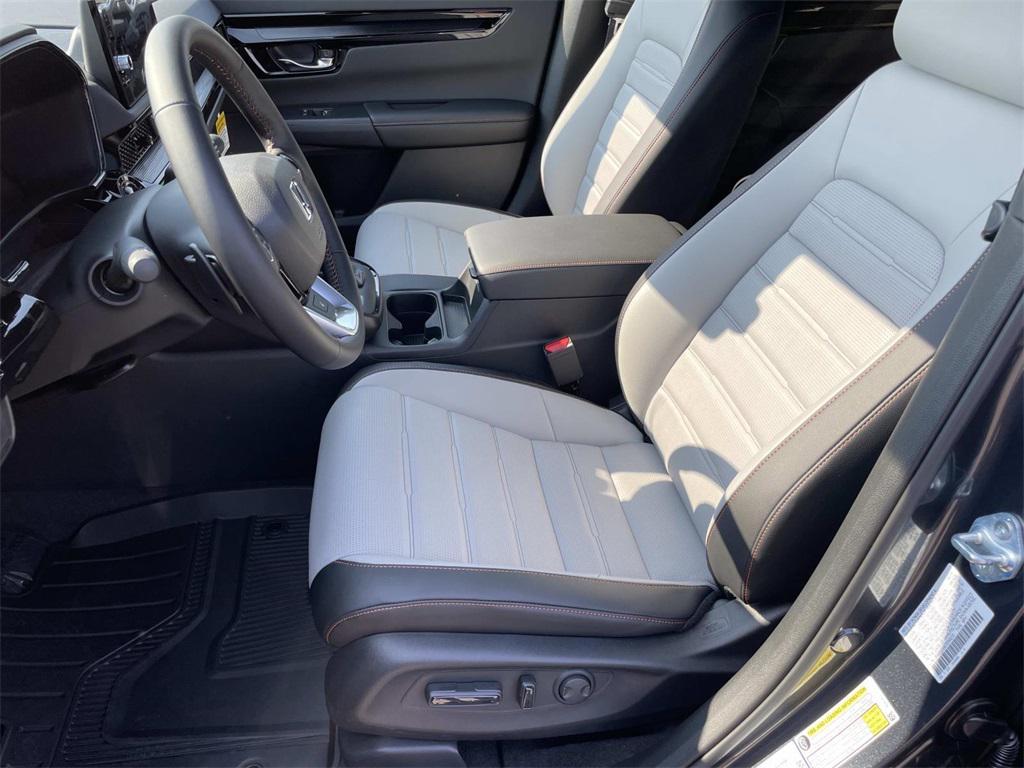 new 2026 Honda CR-V Hybrid car, priced at $42,950