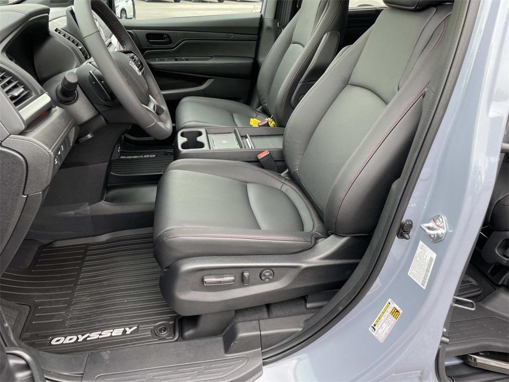 new 2026 Honda Odyssey car, priced at $45,095
