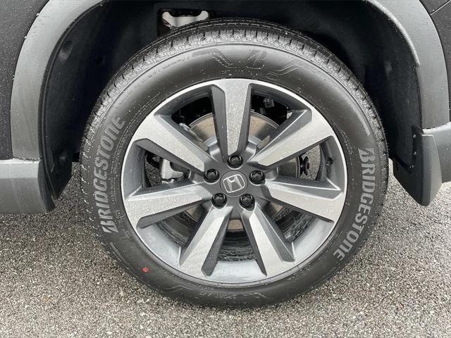 new 2025 Honda Pilot car, priced at $54,530