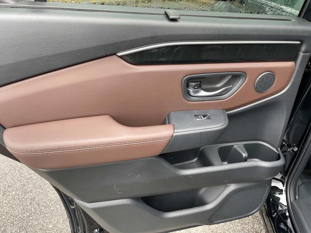 new 2025 Honda Pilot car, priced at $54,530